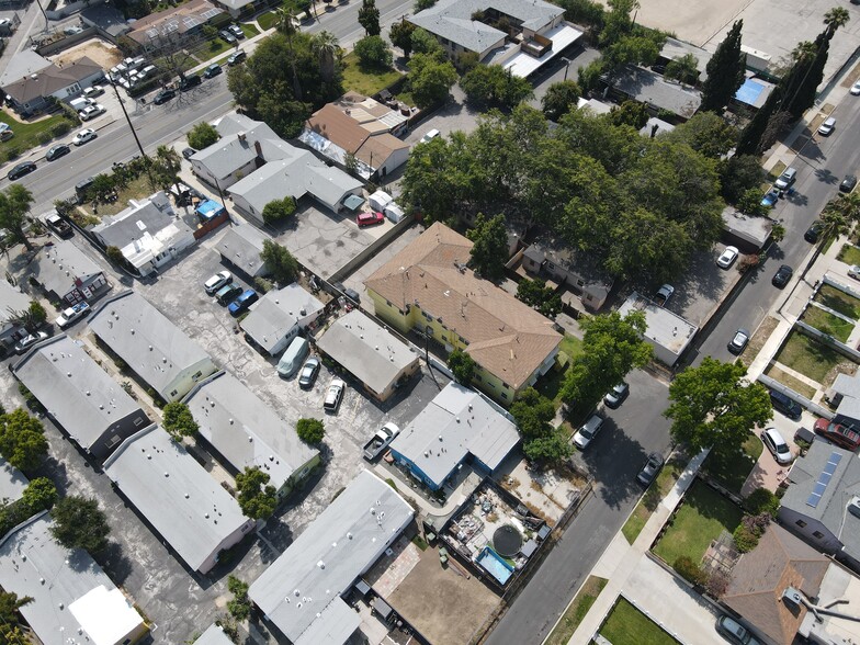 6264 Willowcrest Ave, North Hollywood, CA à vendre - Photo du bâtiment - Image 3 de 10