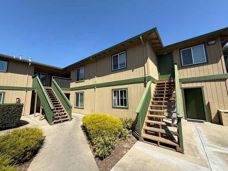 83 Castro St, Salinas, CA à vendre - Photo du bâtiment - Image 2 de 16
