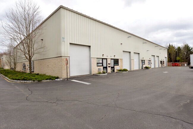 More details for 331 Fairfield Rd, Freehold, NJ - Industrial for Lease