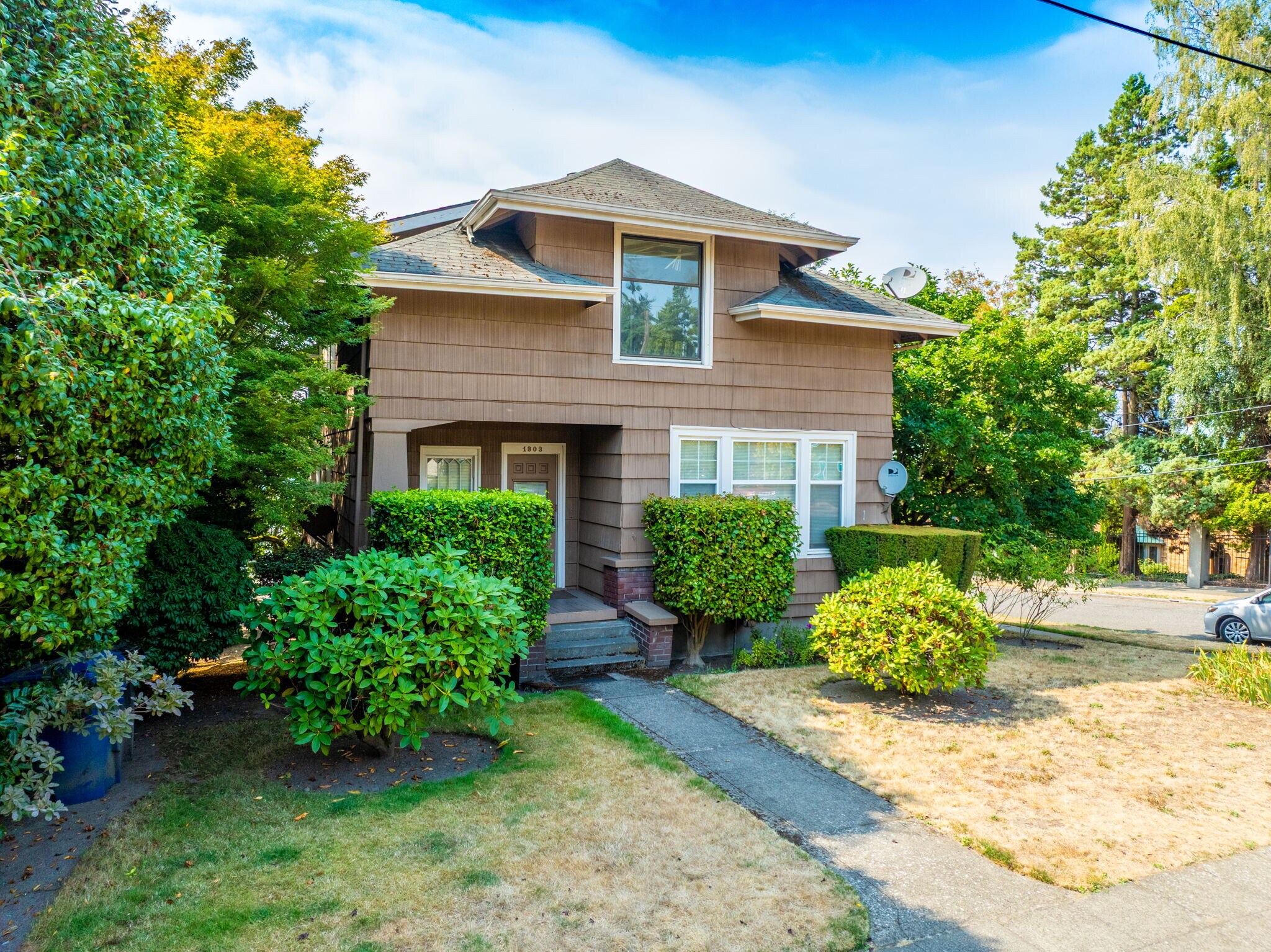 1303 13th Ave S, Seattle, WA for sale Primary Photo- Image 1 of 7