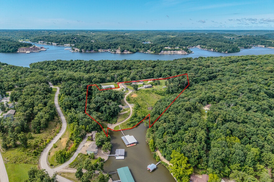 2399 Twin Rivers Pt, Camdenton, MO for sale - Building Photo - Image 1 of 36