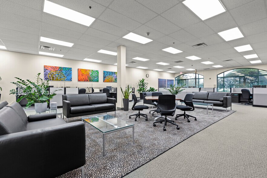 15835 Quorum Dr, Addison, TX à louer - Photo intérieure - Image 3 de 11