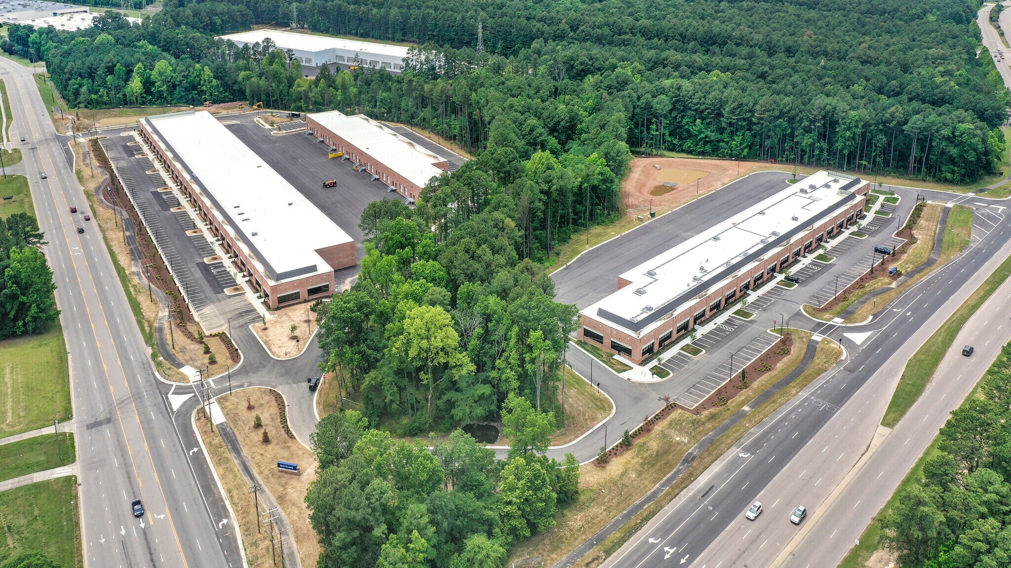 1001 Hill Dr, Durham, NC à louer Photo principale- Image 1 de 15