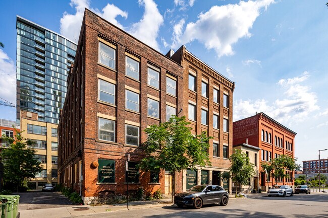 More details for 754-762 Rue Saint-Paul O, Montréal, QC - Retail for Lease