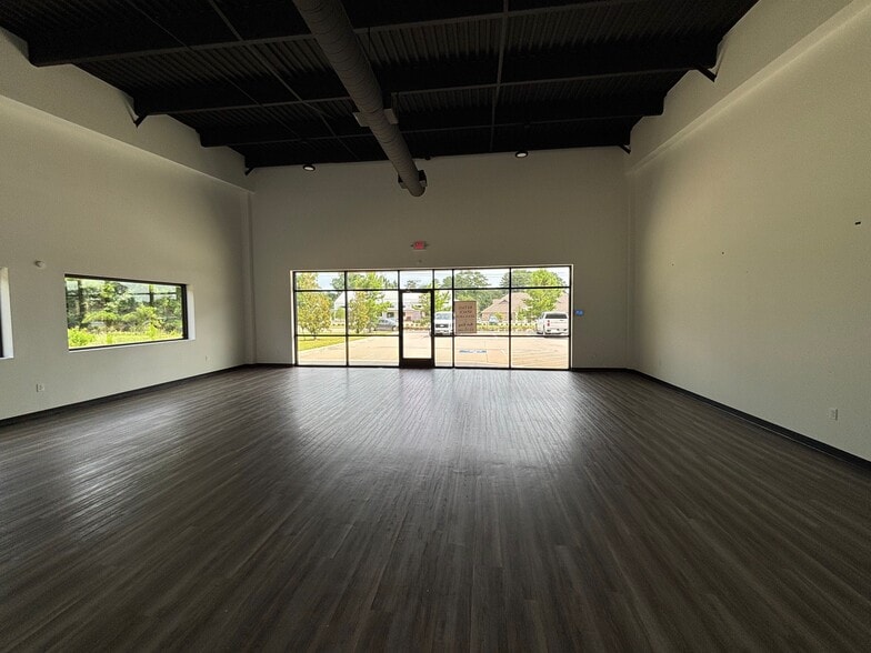 1905 Longmire Rd, Conroe, TX for lease - Building Photo - Image 3 of 59