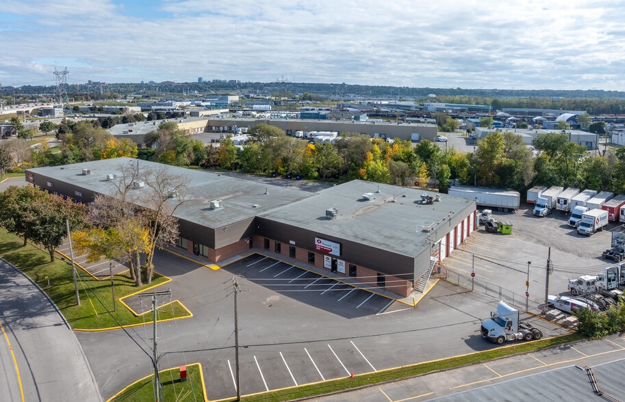 955 Av Saint-Jean-Baptiste, Québec, QC à louer - Photo du bâtiment - Image 2 de 2