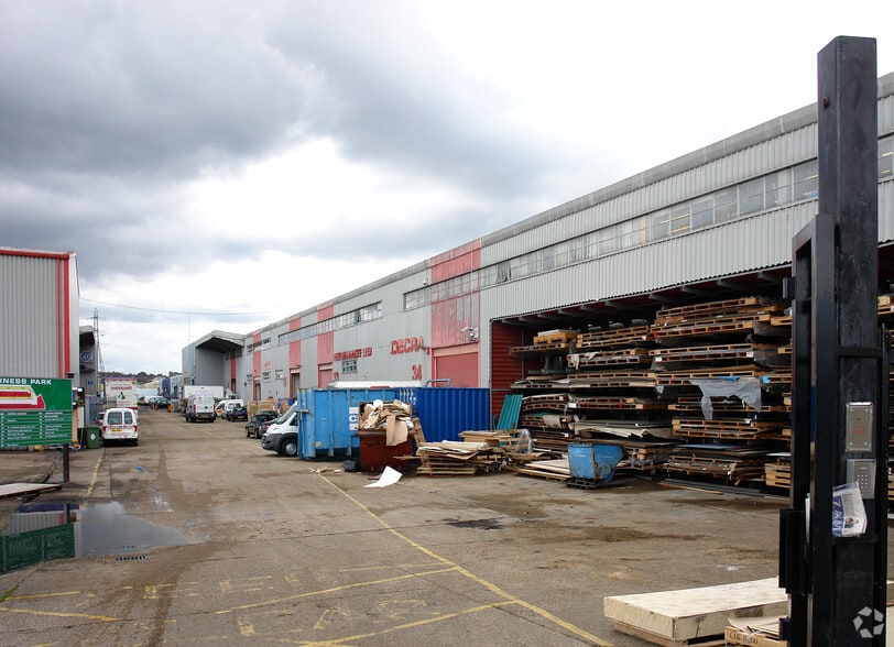 Argall Ave, London for lease - Building Photo - Image 2 of 11