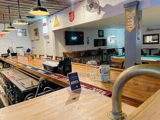 Plus de détails pour 120 W 3rd St, Nixon, TX - Commerce de détail à vendre