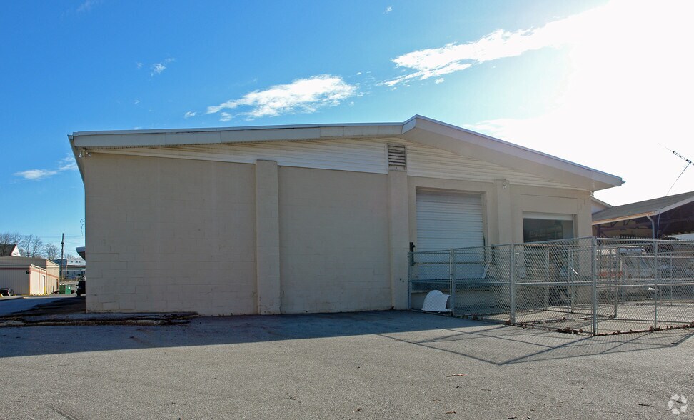 12 Germay Dr, Wilmington, DE à vendre - Photo du bâtiment - Image 2 de 6