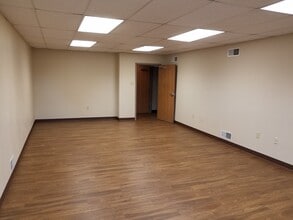 302 Fitz Henry Rd, Smithton, PA for lease Interior Photo- Image 2 of 9