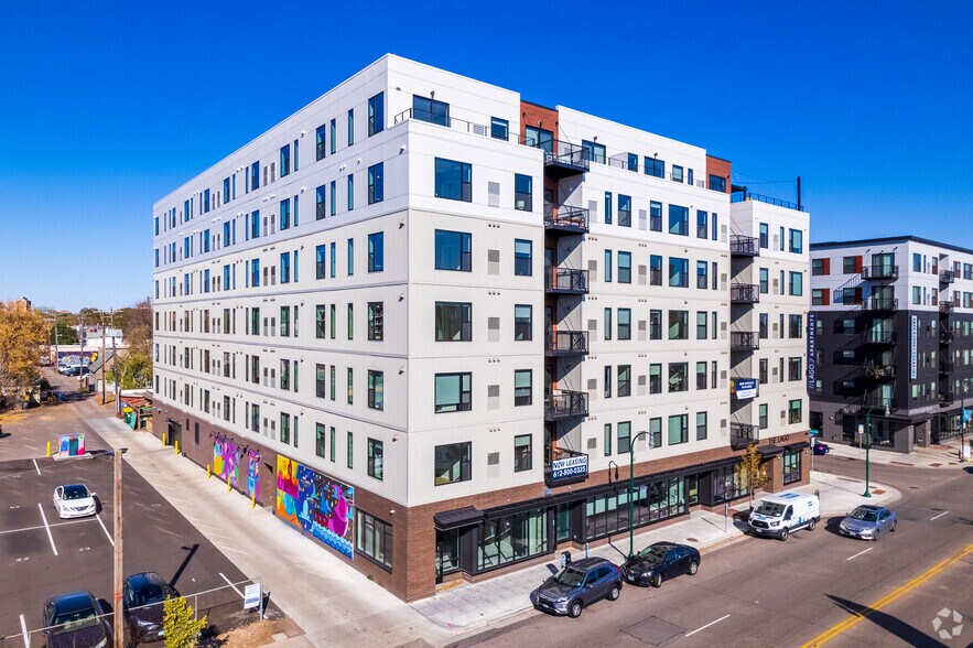 500 W Lake St, Minneapolis, MN for lease - Building Photo - Image 1 of 74