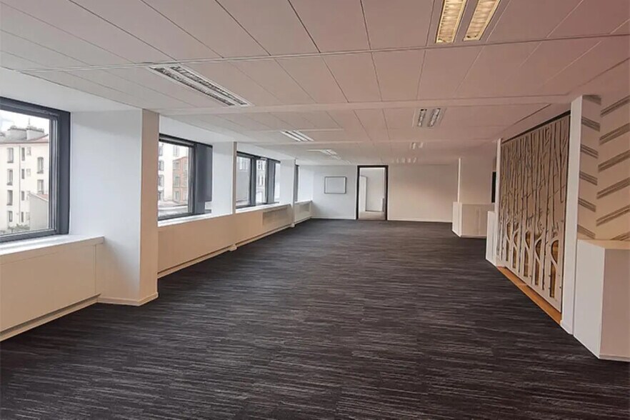 Office in Boulogne-Billancourt for lease - Interior Photo - Image 3 of 7