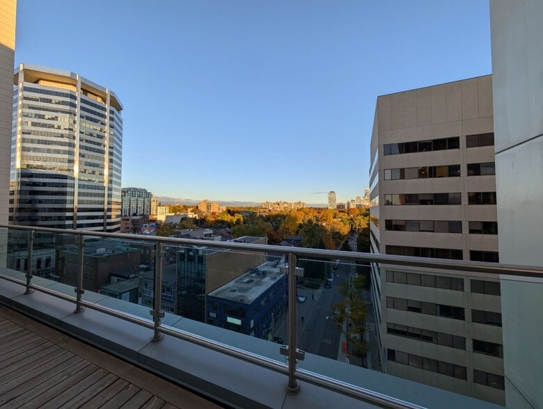 65 St Clair Ave E, Toronto, ON for lease - Building Photo - Image 2 of 6