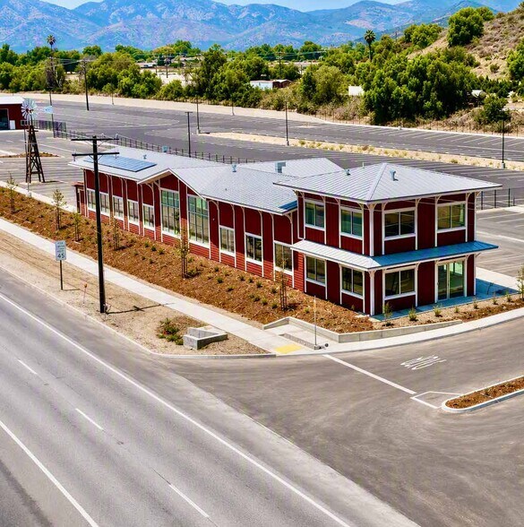 35-39 E Telegraph Rd, Fillmore, CA à louer - Photo du bâtiment - Image 1 de 15