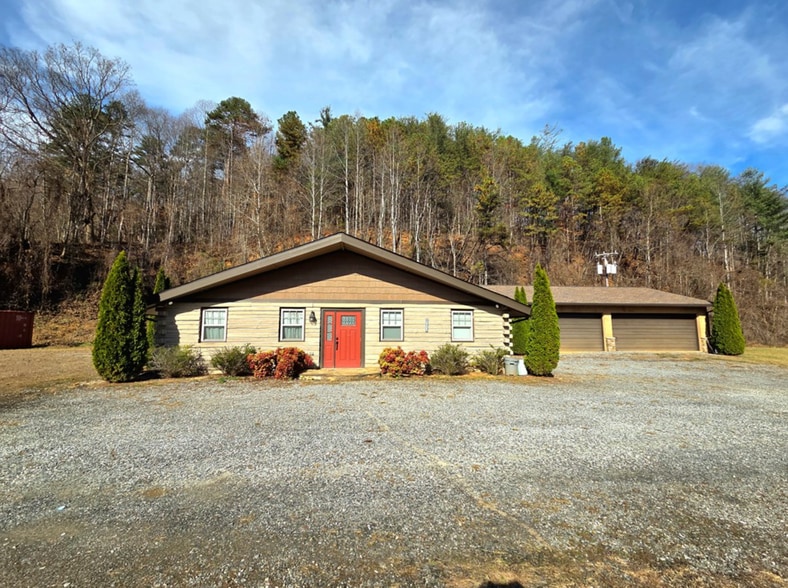6785 Airport Rd, Andrews, NC for sale - Primary Photo - Image 1 of 15