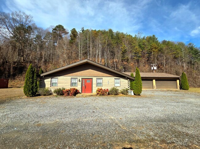 Plus de détails pour 6785 Airport Rd, Andrews, NC - Flex à vendre