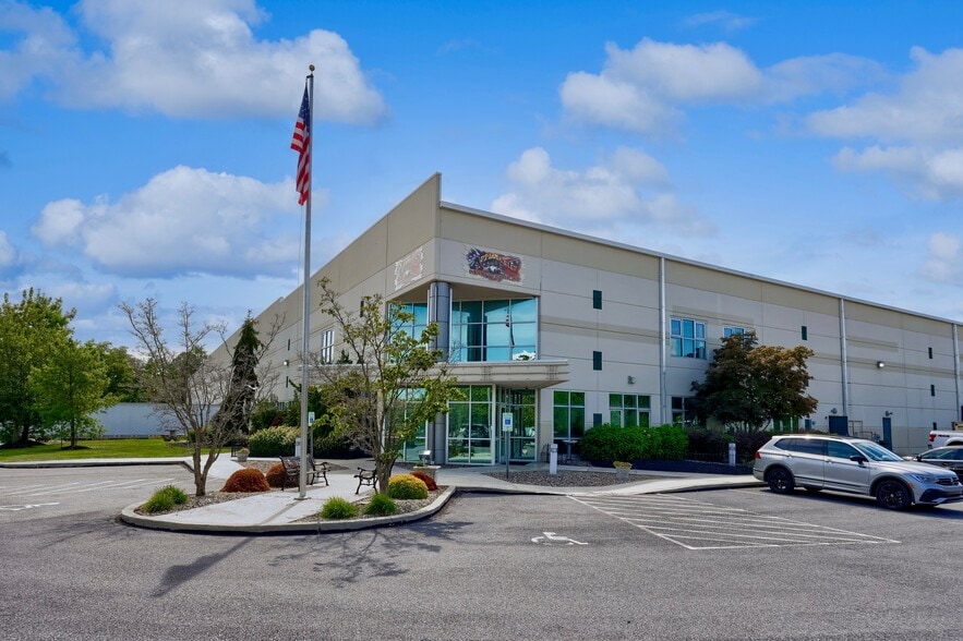 22 Blackhawk Ln, Elizabethtown, PA à vendre - Photo du bâtiment - Image 2 de 52