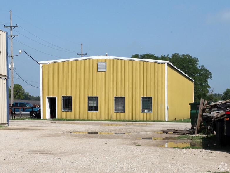 3800 S Meeker Ave portfolio of 10 properties for sale on LoopNet.ca - Building Photo - Image 2 of 9