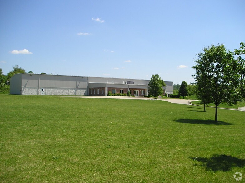 257 Cherry Hill Dr, Latrobe, PA à vendre - Photo du bâtiment - Image 2 de 4