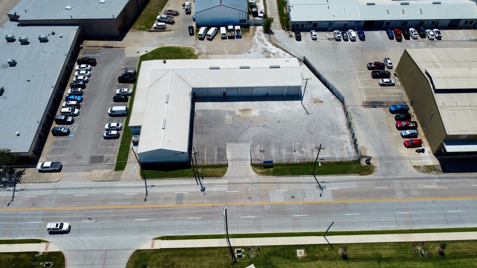 3319 N Sylvania Ave, Fort Worth, TX for lease - Building Photo - Image 3 of 4