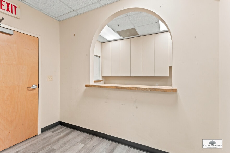 475 Highway 70, Lakewood, NJ for lease - Building Photo - Image 3 of 23