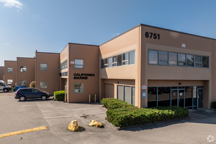 6751 Graybar Rd, Richmond, BC for sale - Primary Photo - Image 1 of 12