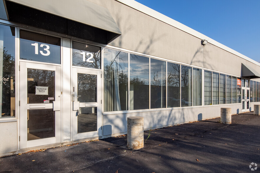 1040 Martin Grove Rd, Toronto, ON for lease - Building Photo - Image 3 of 33