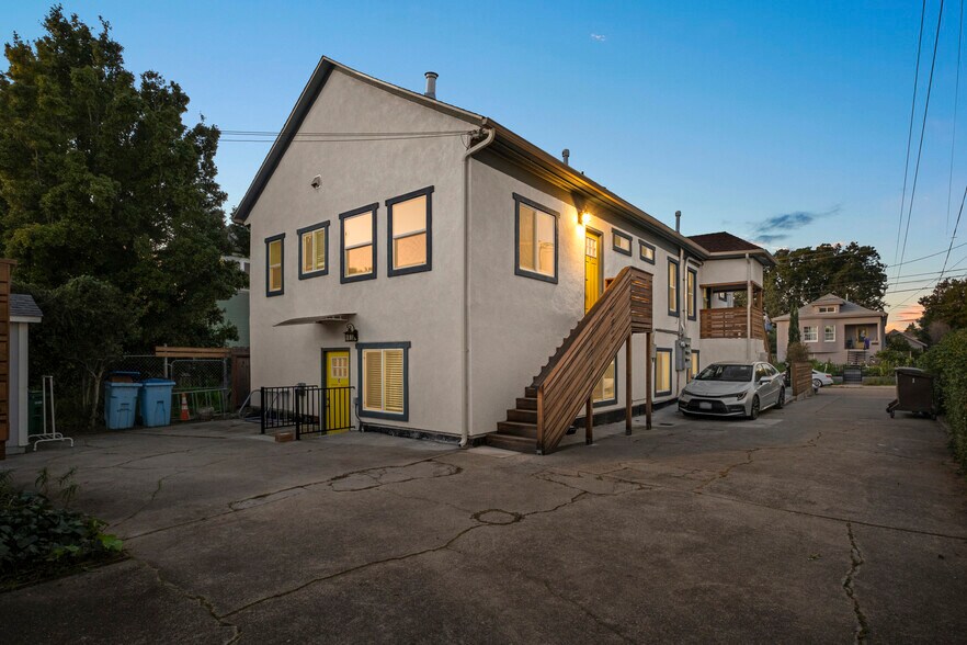 1628 Tyler St, Berkeley, CA à vendre - Photo du bâtiment - Image 2 de 56