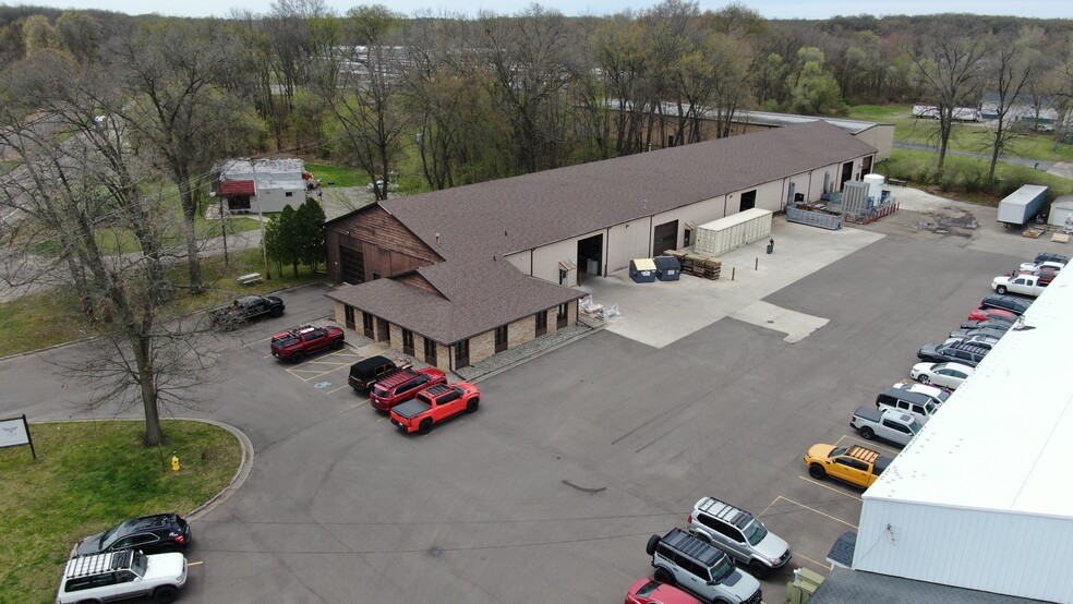 9350 Shaver Rd, Portage, MI for sale - Building Photo - Image 2 of 16