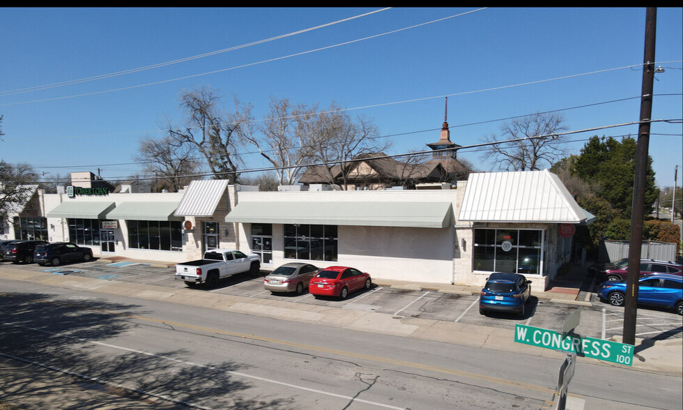 108-114 W Congress St, Denton, TX à vendre - Photo du bâtiment - Image 1 de 1