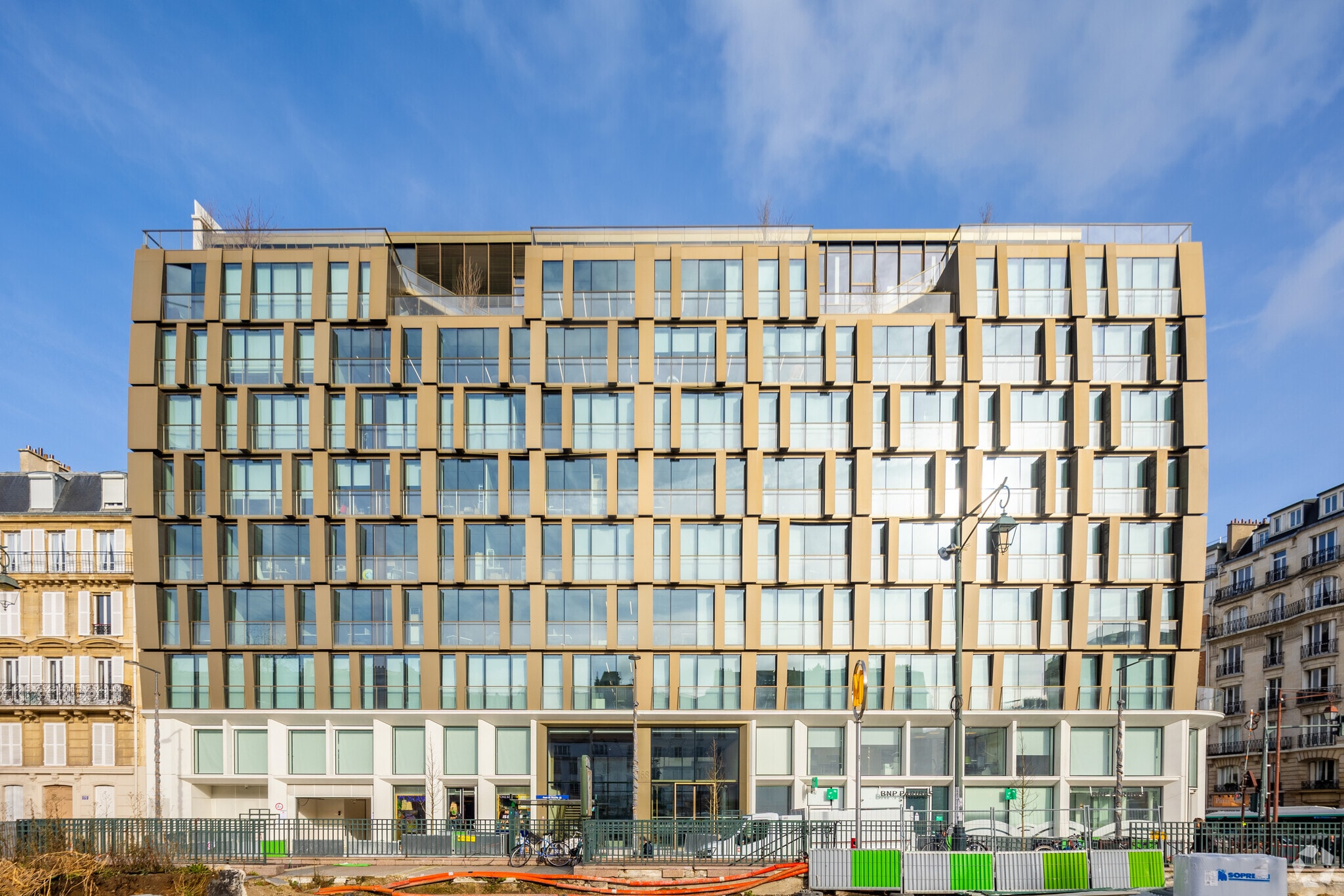 168 Avenue Charles De Gaulle, Neuilly-sur-Seine à louer Photo principale- Image 1 de 26