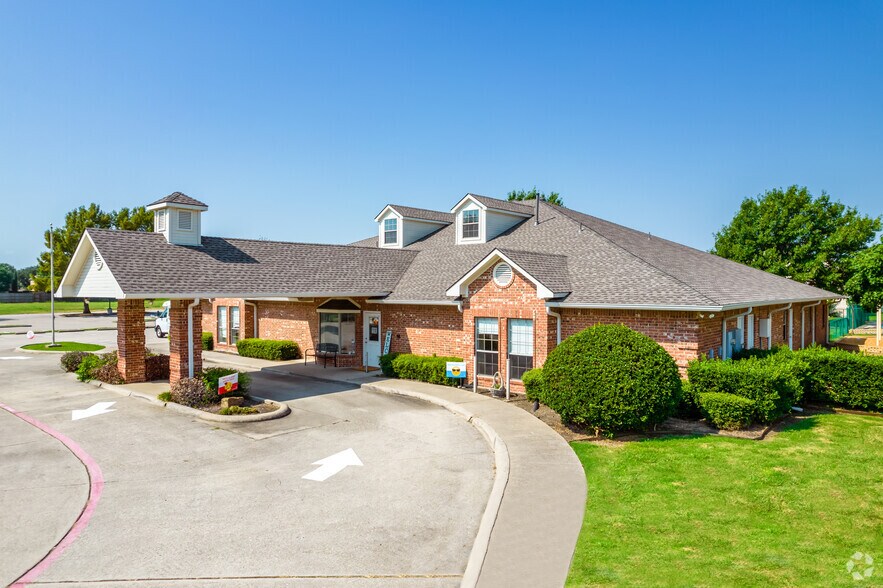 5925 Hillcrest Rd, Frisco, TX à vendre - Photo principale - Image 1 de 4