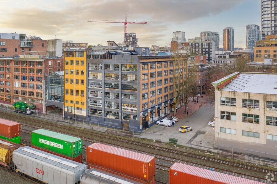 134 Abbott St, Vancouver, BC for lease - Building Photo - Image 3 of 4