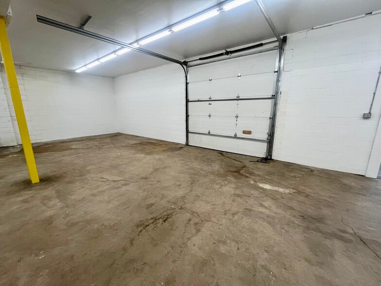 76 21st St, Newport, MN for sale - Building Photo - Image 2 of 6