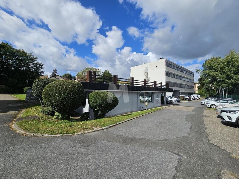 Bureau dans Igny à louer - Photo du bâtiment - Image 2 de 12