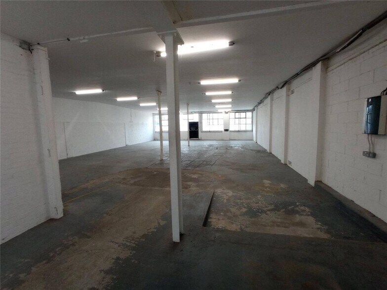 Unit 62A Princess Margaret Rd, Tilbury à louer - Photo du bâtiment - Image 3 de 4