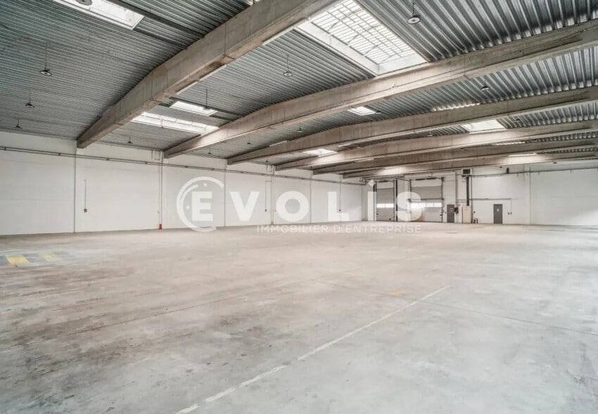 8 Rue Jacqueline Auriol, Chilly-Mazarin à louer - Photo intérieure - Image 3 de 4