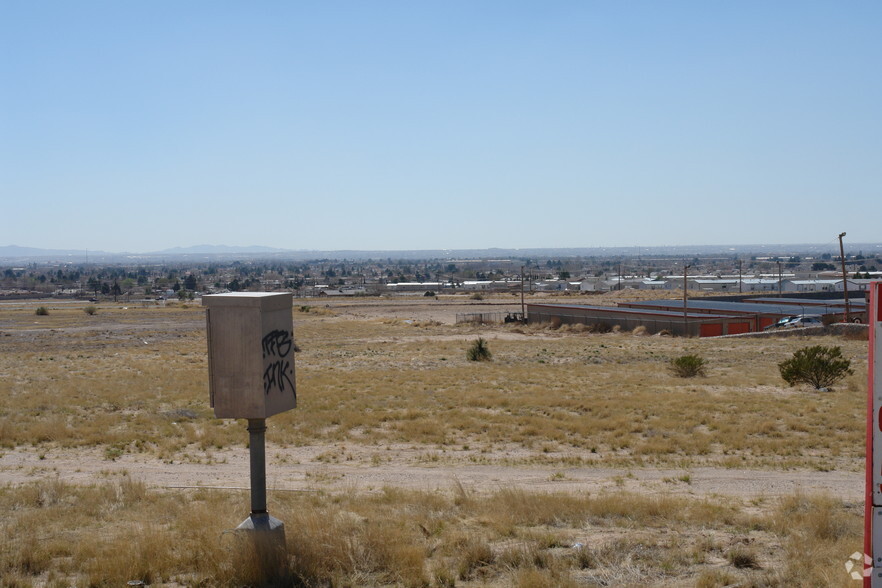 E Gateway Blvd, El Paso, TX à vendre - Photo principale - Image 1 de 1