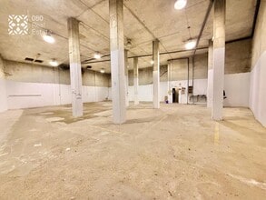 Retail in Cornellà de Llobregat, Barcelona for lease Interior Photo- Image 1 of 5