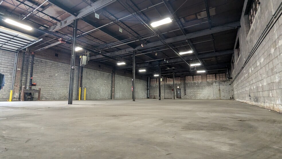 4800 S Kilbourn Ave, Chicago, IL à vendre - Photo du bâtiment - Image 2 de 12