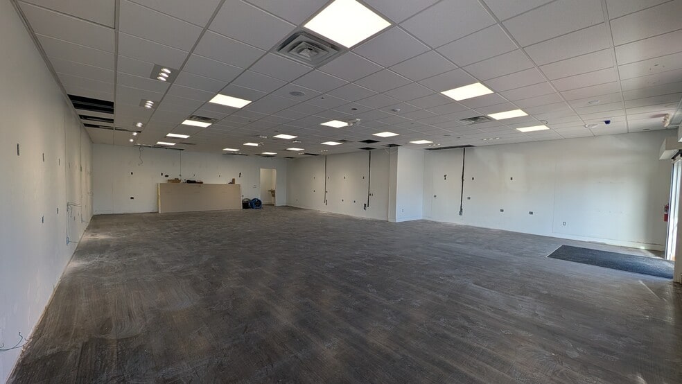 4615 Grape Rd, Mishawaka, IN for lease - Building Photo - Image 3 of 6