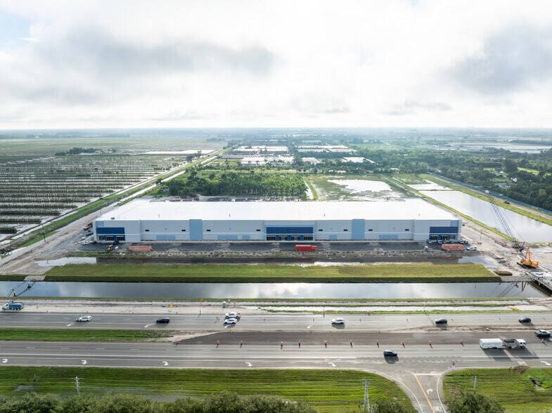 14130 S State Road 7, Delray Beach, FL à louer - Photo du bâtiment - Image 2 de 9