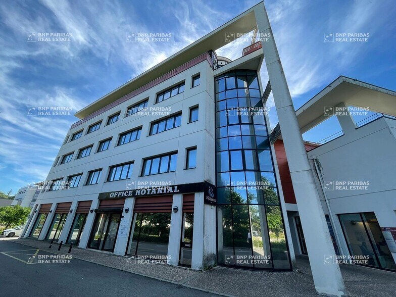 17 J Rue Alain Savary, Besançon for sale - Building Photo - Image 2 of 21