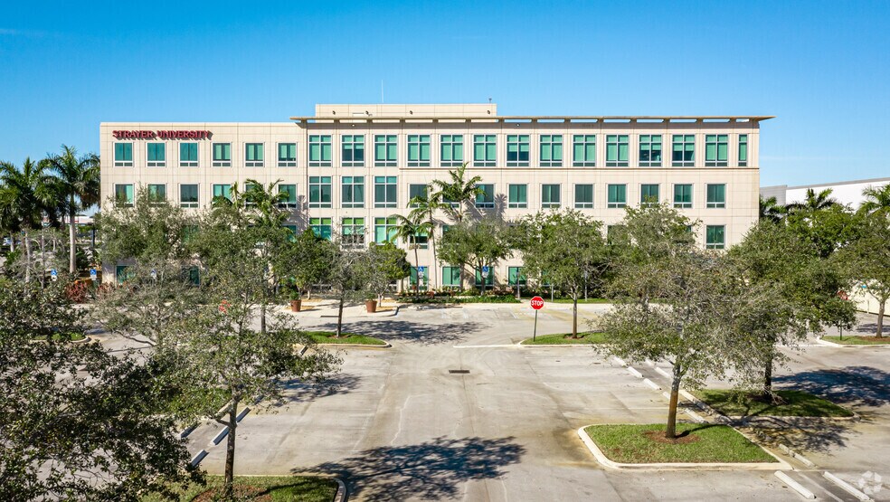 2307 W Broward Blvd, Fort Lauderdale, FL à louer - Photo du bâtiment - Image 2 de 5