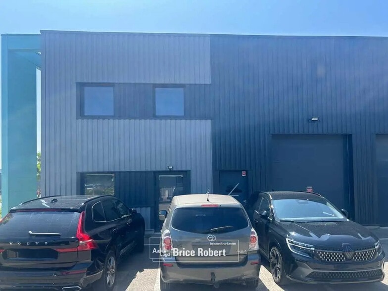 Flex dans Genay à louer - Photo du bâtiment - Image 3 de 50