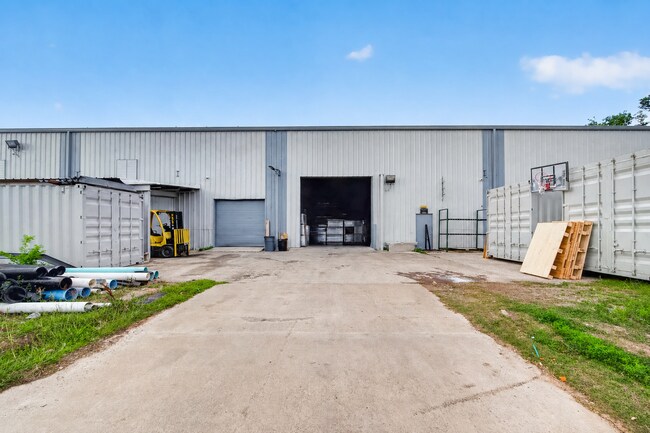 More details for 1320 Almeda Genoa Rd, Houston, TX - Industrial for Lease