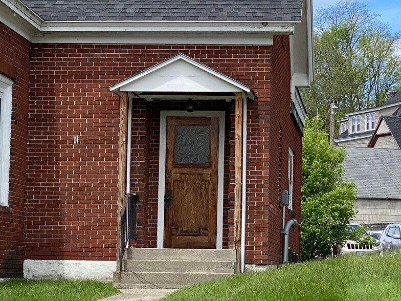 11 Pleasant St, Littleton, NH for lease - Building Photo - Image 2 of 11