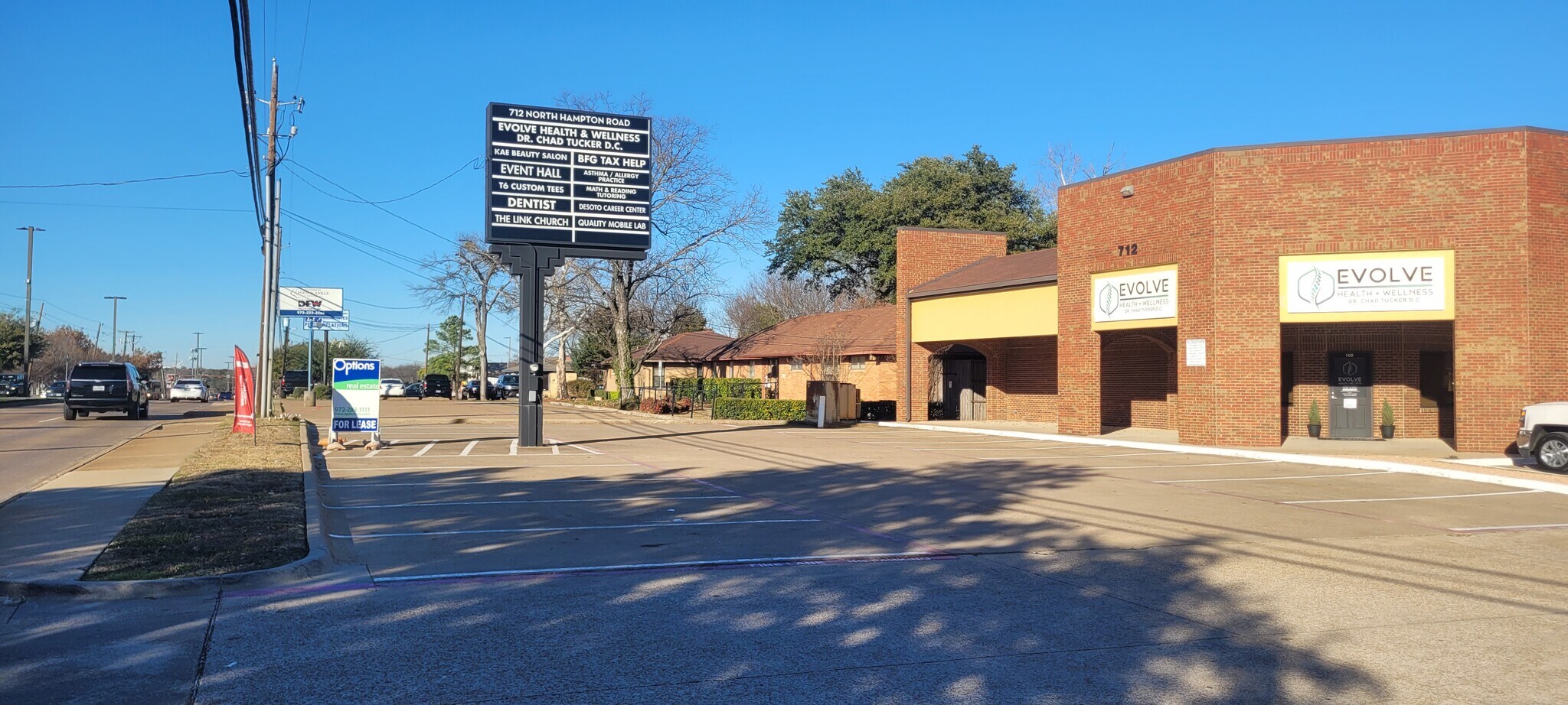 712 N Hampton Rd, DeSoto, TX à louer Photo principale- Image 1 de 9