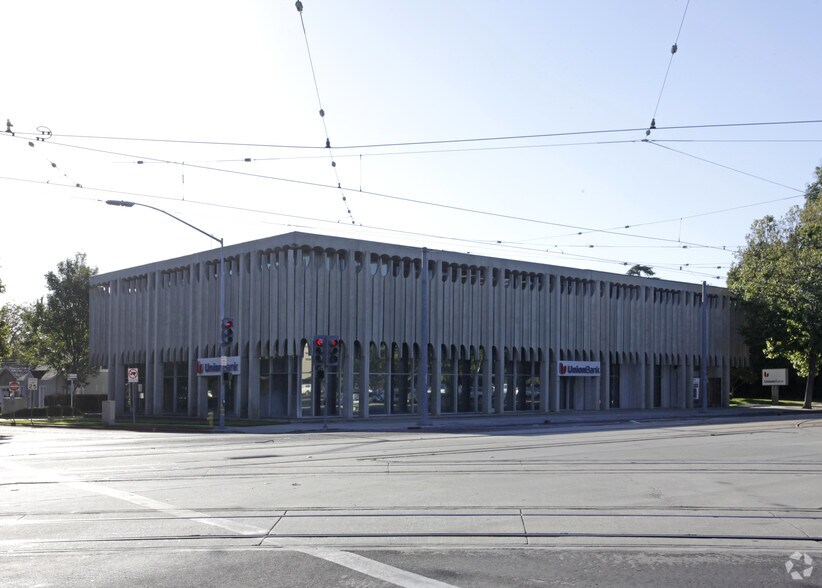 990 N 1st St, San Jose, CA à louer - Photo du bâtiment - Image 2 de 12