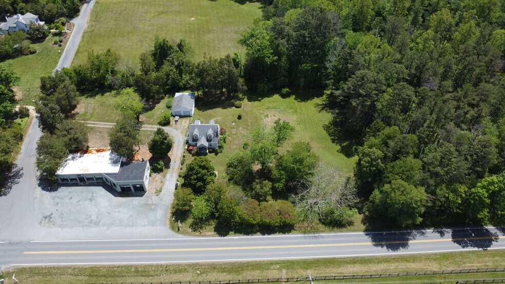 5441-5447 Gordonsville Rd, Keswick, VA à vendre - Photo du bâtiment - Image 2 de 13